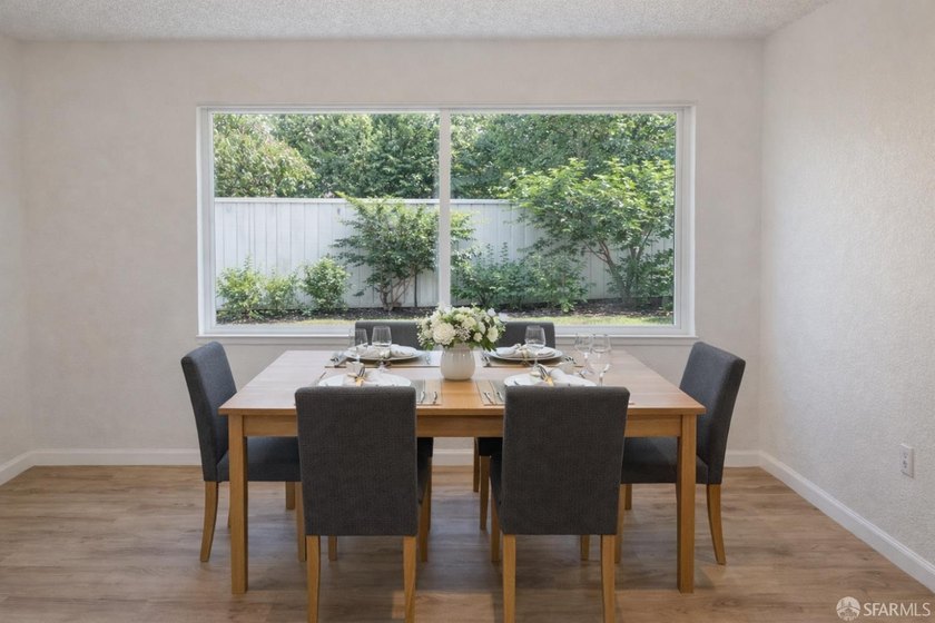Welcome home to this thoughtfully maintained 2 bedroom, 1.5 bath - photo 4