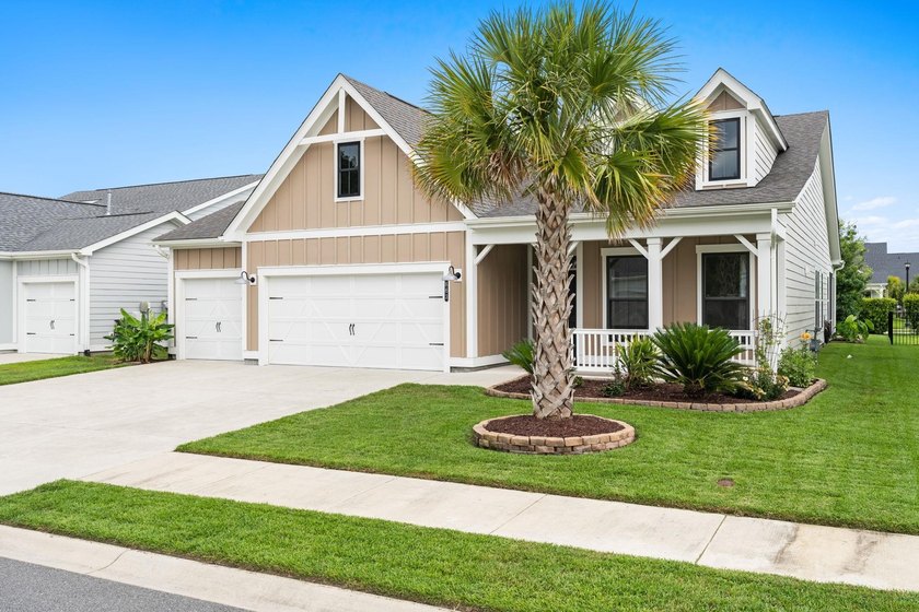 Better than new, this 3-bedroom, 2-bath home with a flexible - photo 5