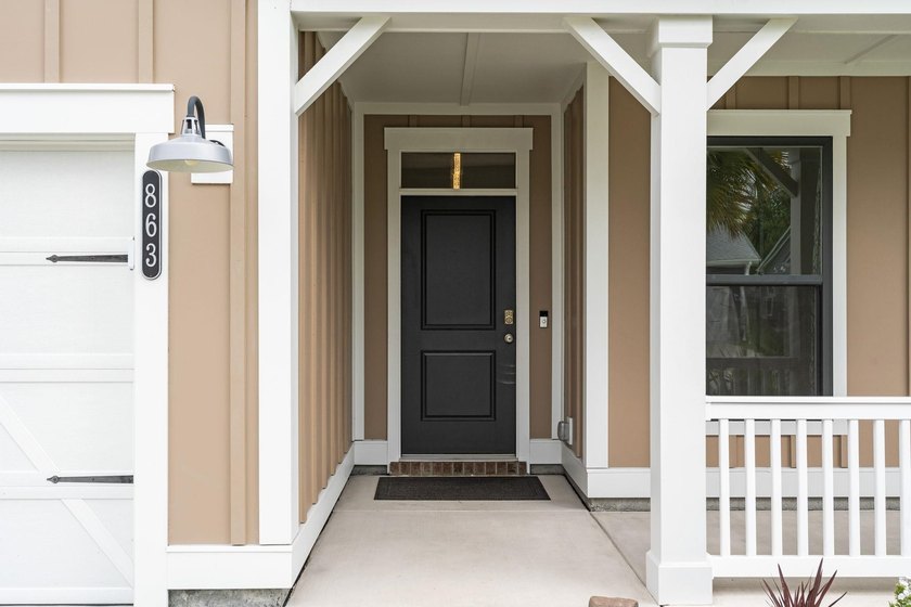 Better than new, this 3-bedroom, 2-bath home with a flexible - photo 6