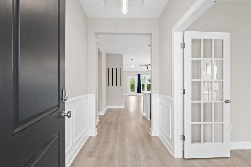 Better than new, this 3-bedroom, 2-bath home with a flexible - photo 8