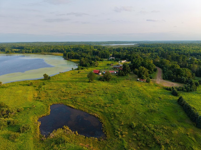 Discover the perfect setting for your dream home or getaway on - photo 8