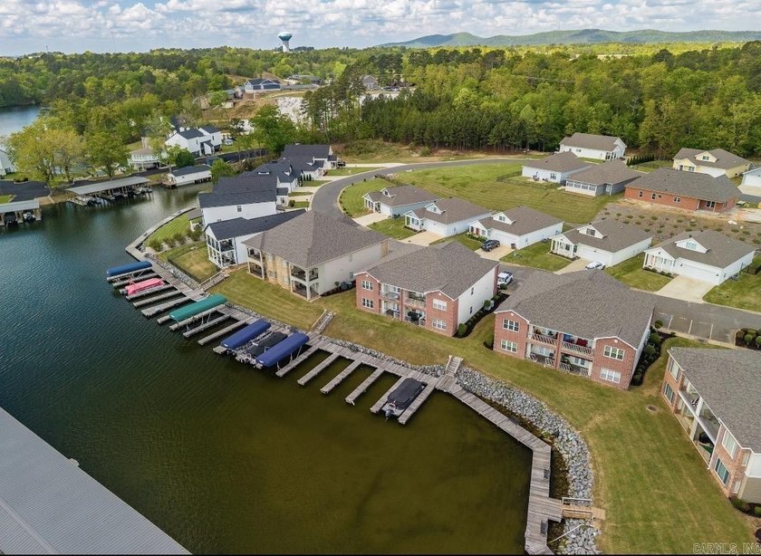 Lakefront Condo on Lake Hamilton - Boat Slip Included! Wake up - photo 3