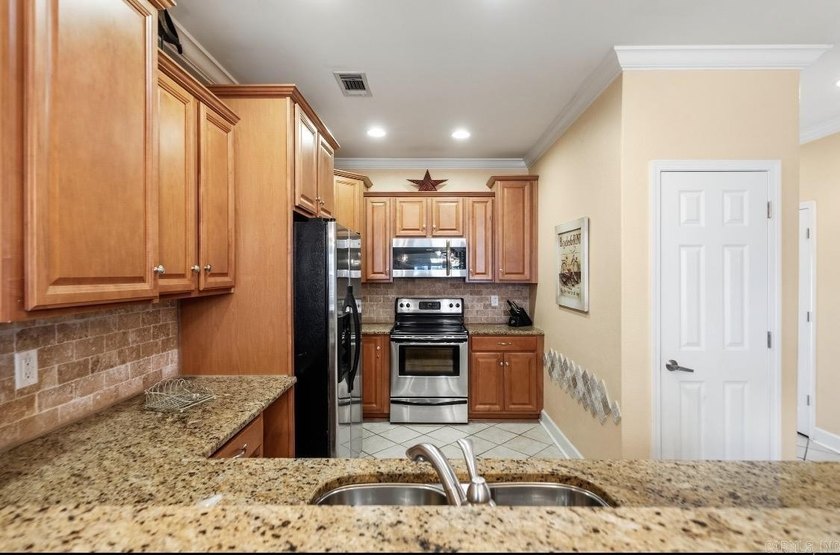 Lakefront Condo on Lake Hamilton - Boat Slip Included! Wake up - photo 6