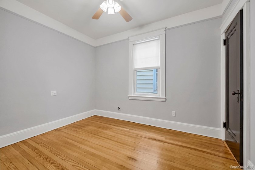Exceptional opportunity in the sought-after Westchester Square - photo 7