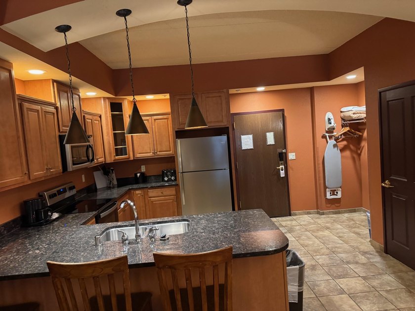 Welcome to the beautiful Chula Vista! Located right off the - photo 3