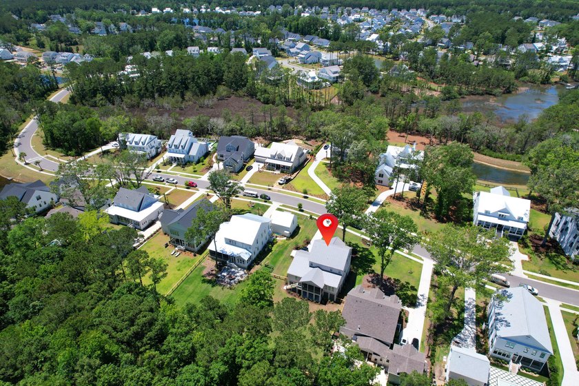 This Southern coastal chic family home is situated on a .4-acre - photo 7