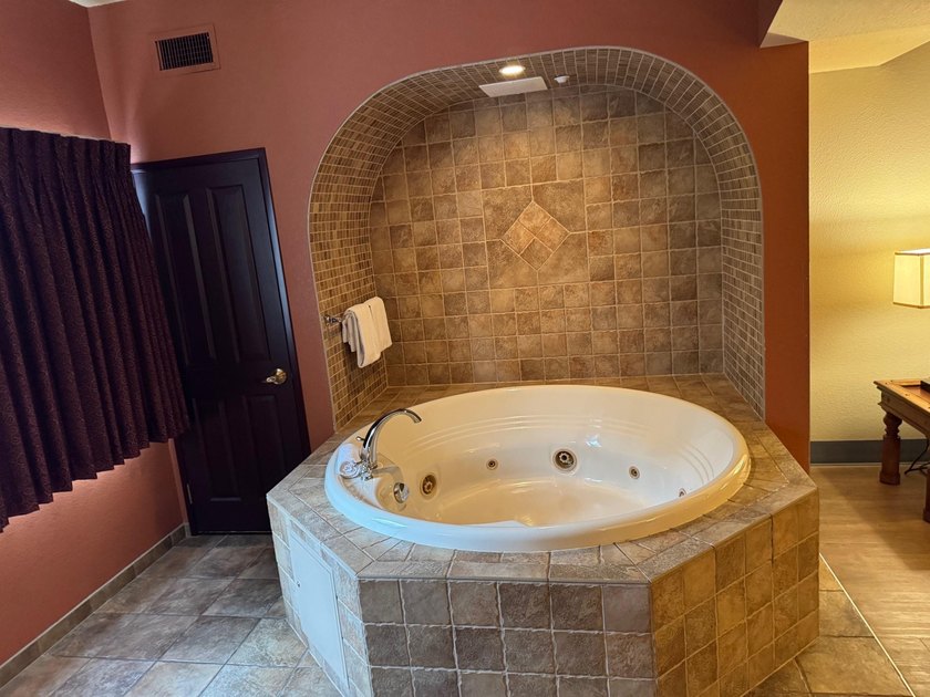 Welcome to the beautiful Chula Vista! Located right off the - photo 9