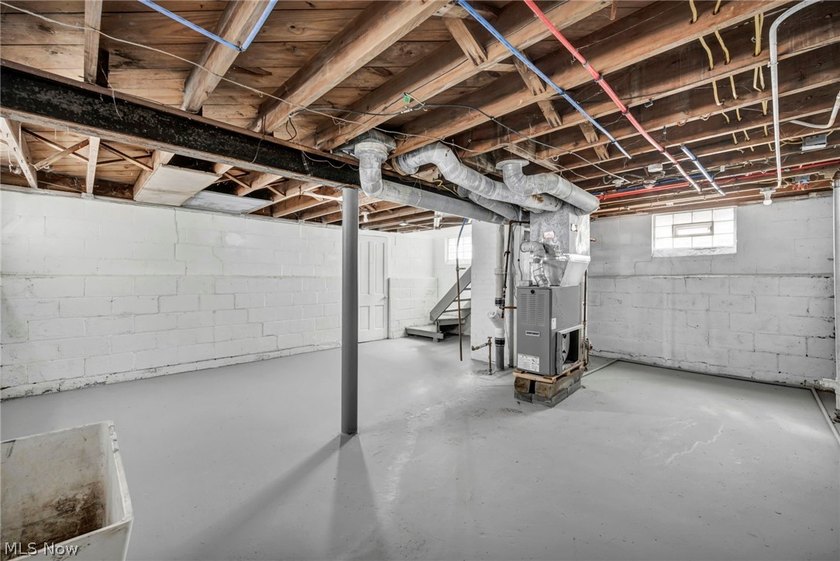 Welcome home to this beautifully updated and move-in ready - photo 29
