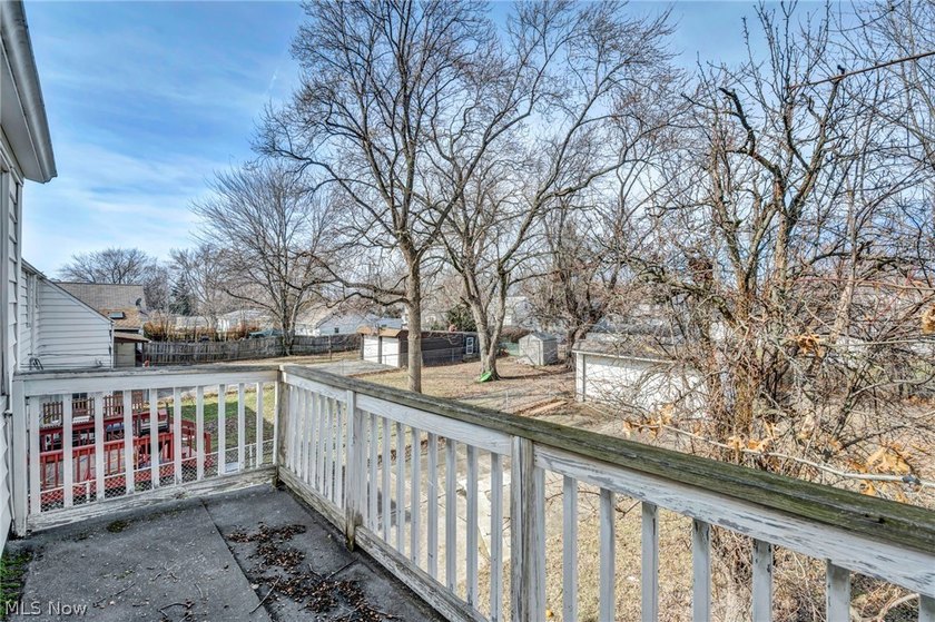 Welcome home to this beautifully updated and move-in ready - photo 30
