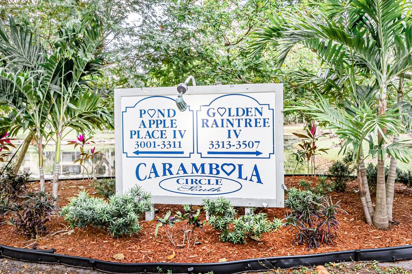 Beautifully remodeled, lakefront townhouse located in desirable - photo 38