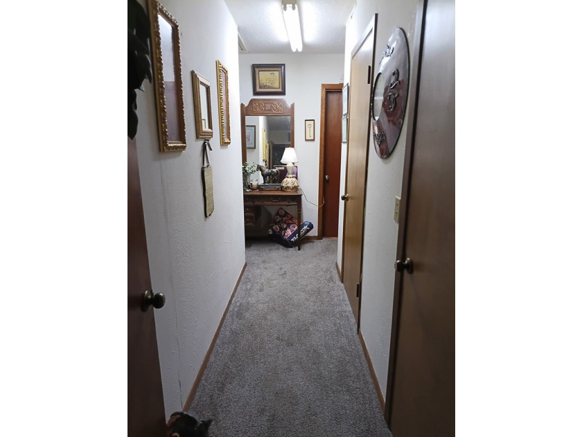 Calling all investors, renovators, and visionaries! Custom built - photo 7