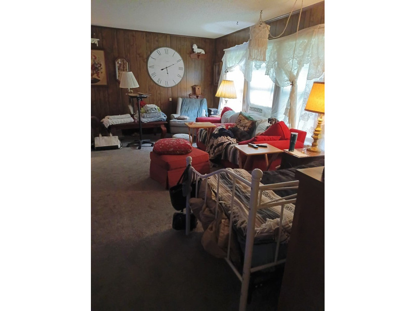 Calling all investors, renovators, and visionaries! Custom built - photo 9
