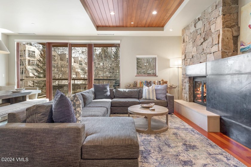Nestled in Vail's quiet Cascade neighborhood with direct access - photo 4