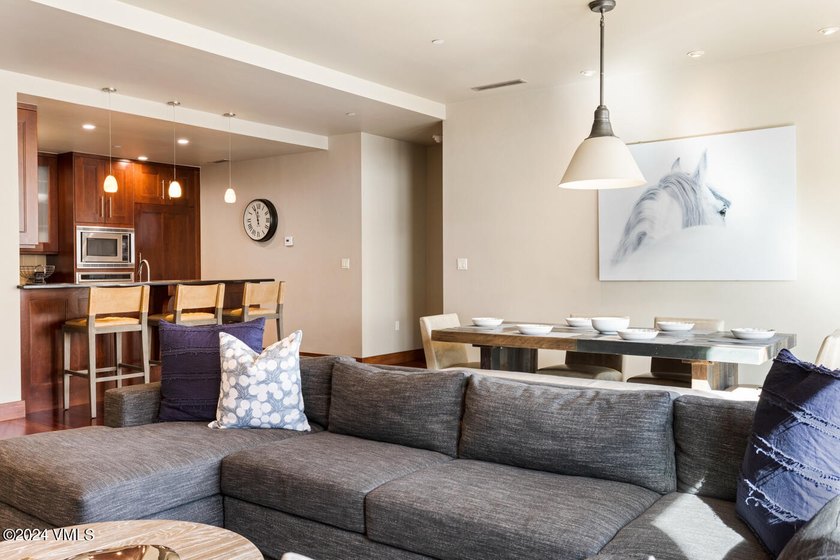 Nestled in Vail's quiet Cascade neighborhood with direct access - photo 6