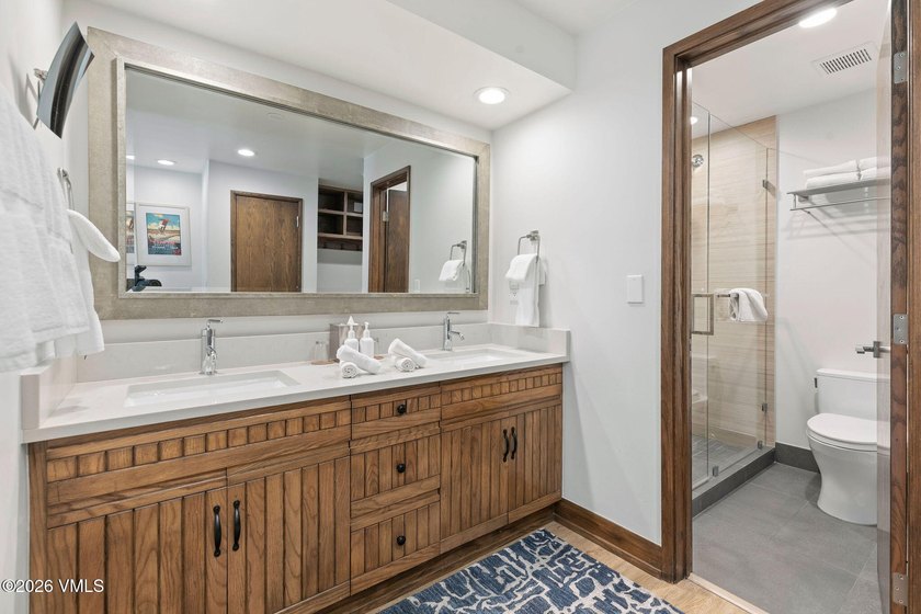 Beautifully remodeled 2-bedroom lockoff offering 2 bedrooms, 3 - photo 9
