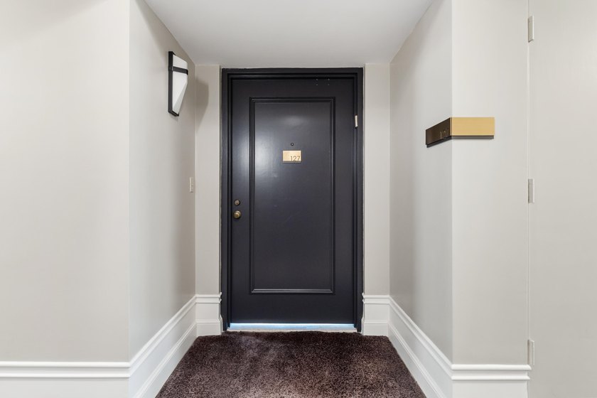 Prime location in Mizner Village, Mizner Court is a gated - photo 6