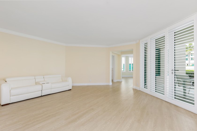 Prime location in Mizner Village, Mizner Court is a gated - photo 8