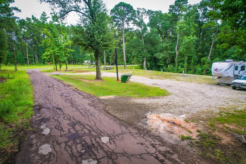 Don't miss this exceptional investment opportunity located less - photo 3
