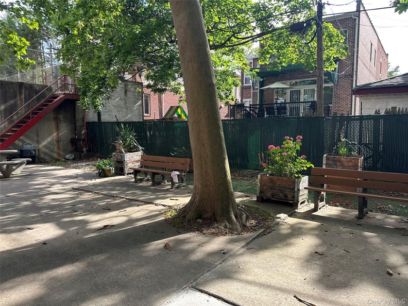 Welcome to Unit #7B at 1530 E. 8th Street - a freshly updated - photo 15