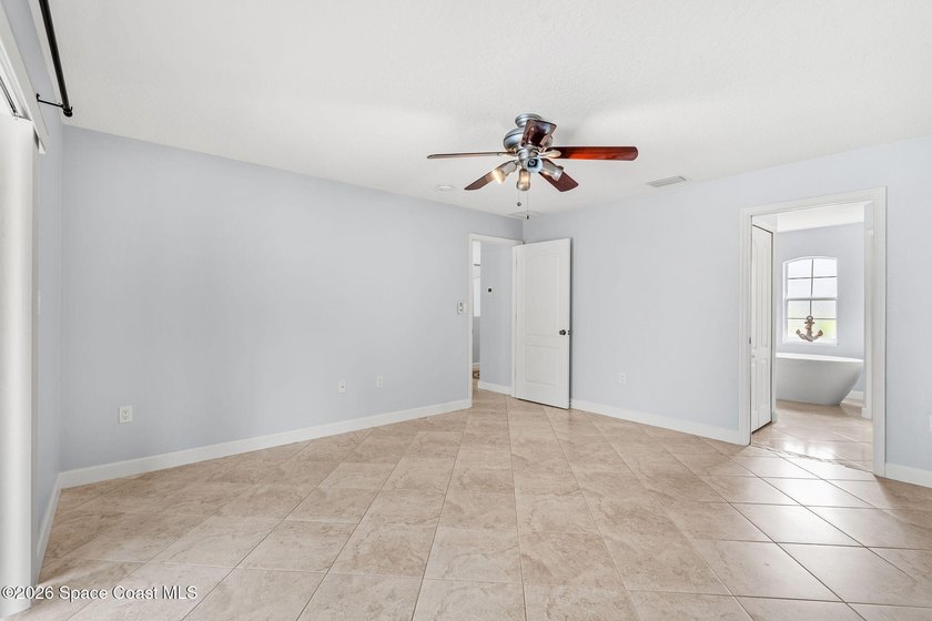 Beautifully maintained 3-bedroom, 2-bath pool home located in - photo 15