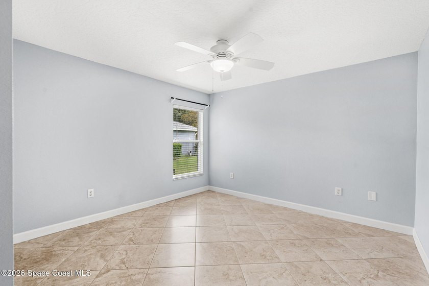 Beautifully maintained 3-bedroom, 2-bath pool home located in - photo 36