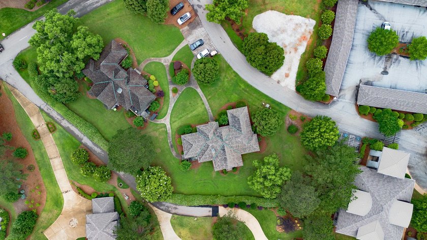 Nestled in the heart of Cuscowilla and close to everything, this - photo 38
