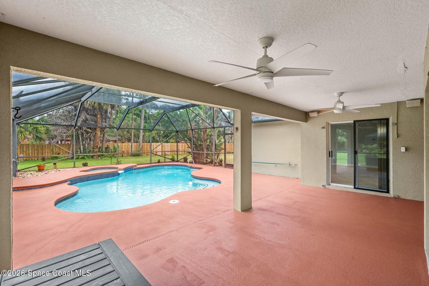 Beautifully maintained 3-bedroom, 2-bath pool home located in - photo 39