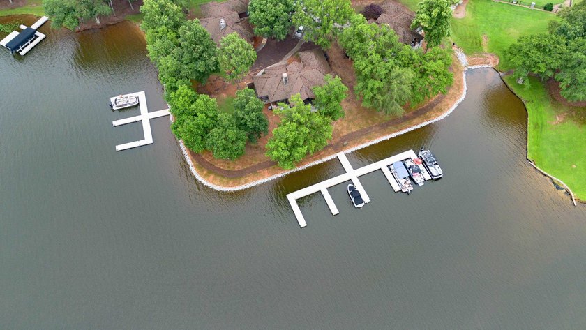 Nestled in the heart of Cuscowilla and close to everything, this - photo 47