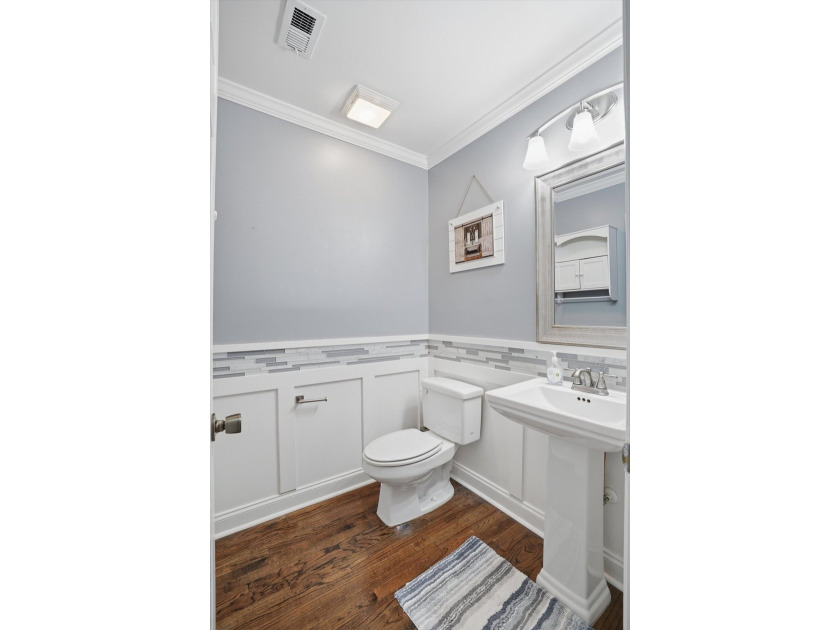 This beautifully updated home located centrally in North - photo 6