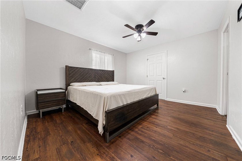 Welcome to this move in ready home in Golden Gate City offering - photo 8