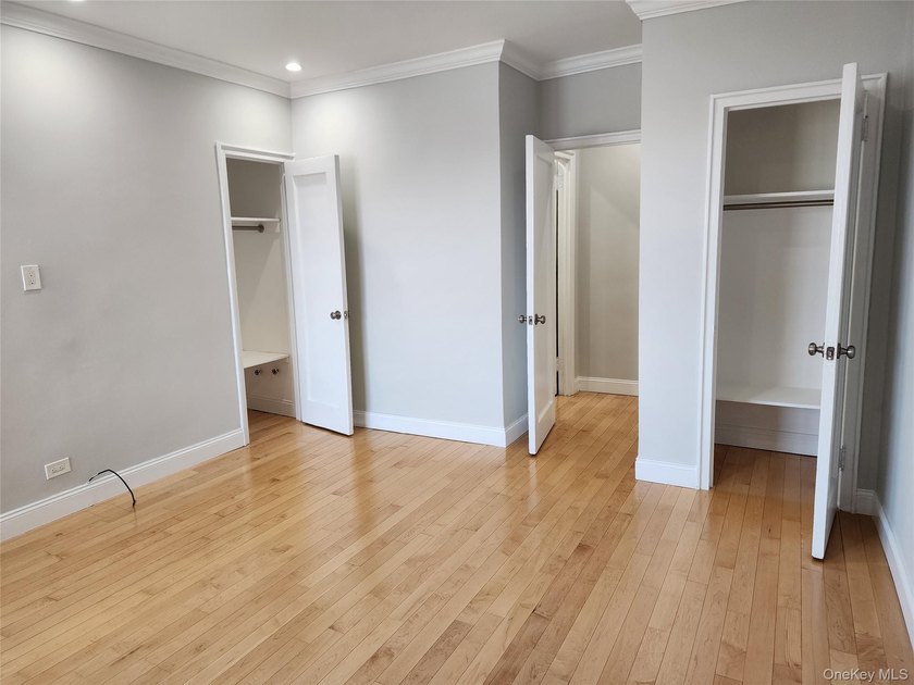 Nicely renovated full-size 2-bedroom Co-Op (this IS NOT a Condo) - photo 23
