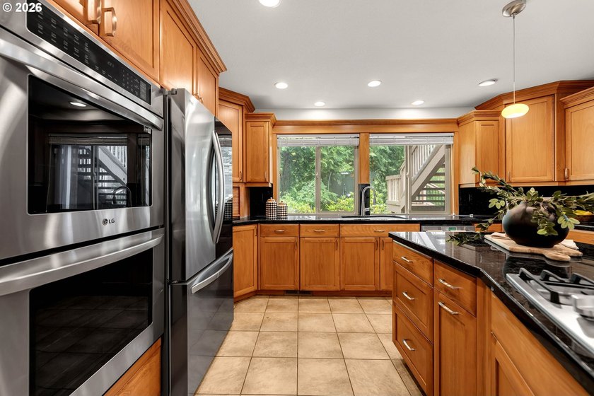Escape to your own private Pacific Northwest retreat, where - photo 13