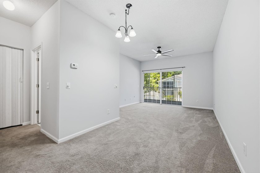 Two-bedroom, two-bathroom second-floor condo with a pool-view - photo 10