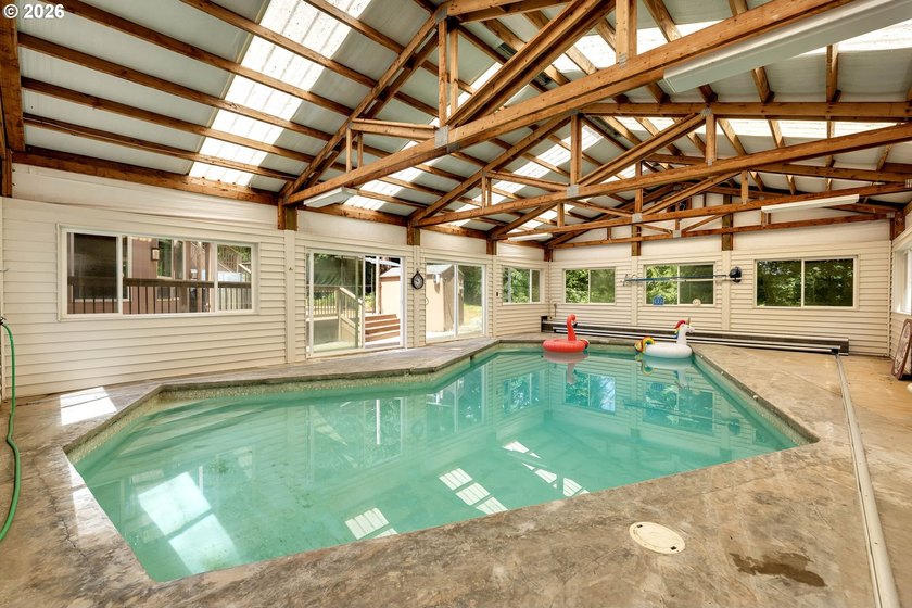 Escape to your own private Pacific Northwest retreat, where - photo 41