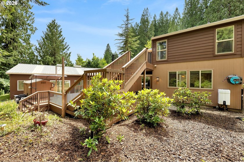 Escape to your own private Pacific Northwest retreat, where - photo 43