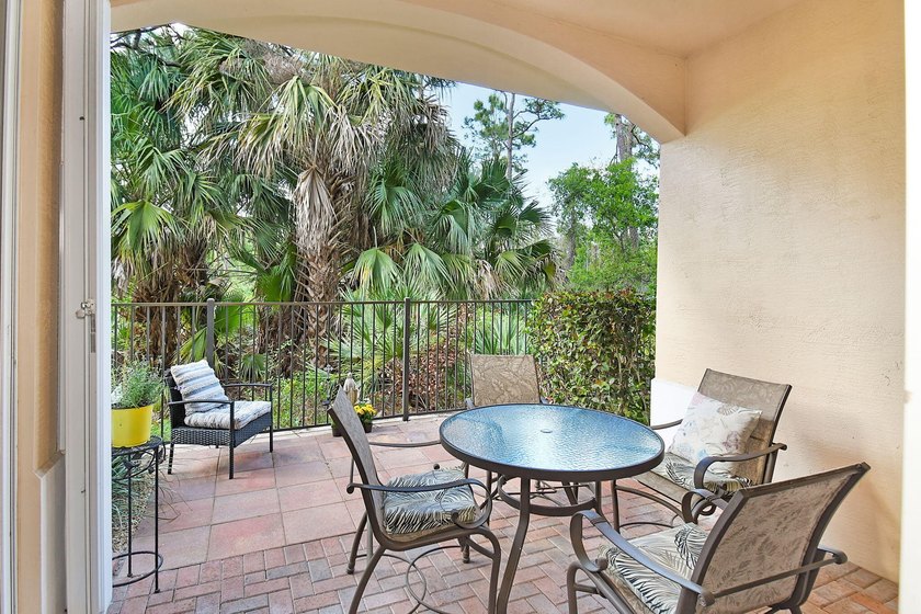 Backing to Kiplinger's Preserve, this 3BR, 2.5BA, 2CG spacious - photo 2