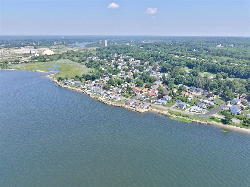 Enjoy coastal living in this charming 3-bedroom, 2-bath Cape in - photo 11