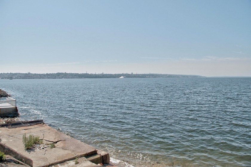 Enjoy coastal living in this charming 3-bedroom, 2-bath Cape in - photo 16