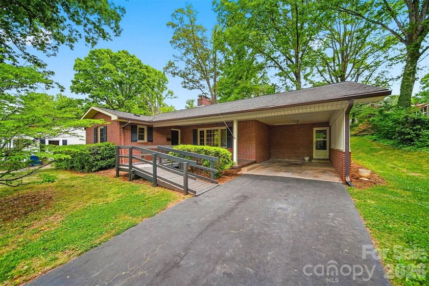 Tucked into one of Morganton's most loved neighborhoods, this - photo 22