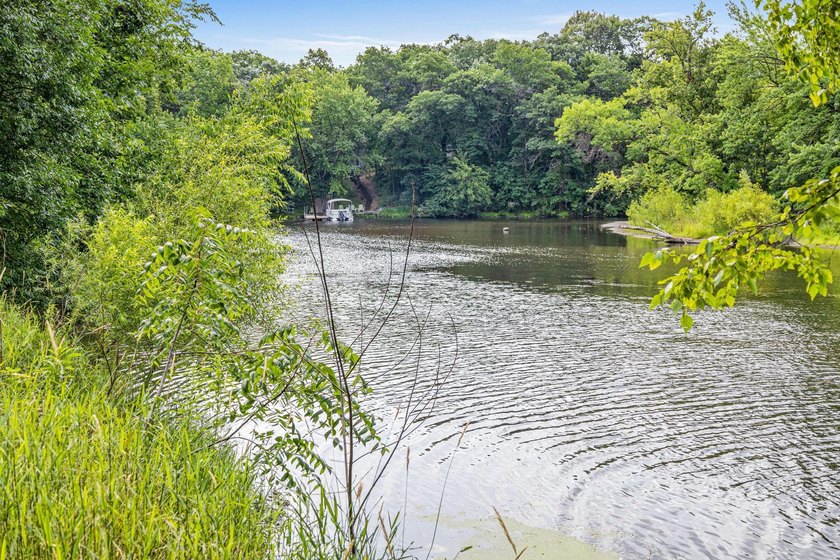 Experience waterfront living in this beautifully completely - photo 4