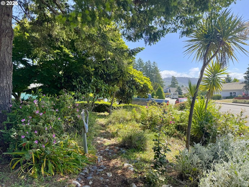 Open House: Saturday July 18, 2026: 11 am - 1:00 pm. Timeless - photo 38
