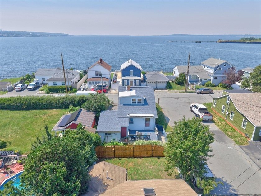 Enjoy coastal living in this charming 3-bedroom, 2-bath Cape in - photo 40