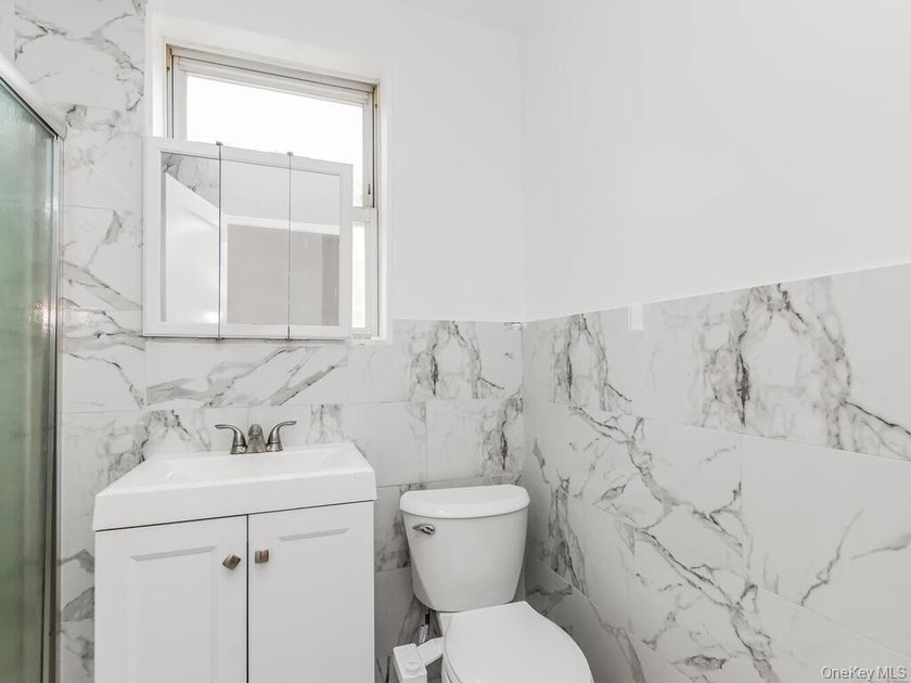 Welcome to 264 Emerson Avenue, Bronx, NY 10465! This is a - photo 6