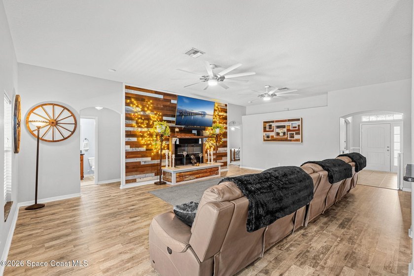 Welcome to your private retreat in the heart of Grant-Valkaria! - photo 22