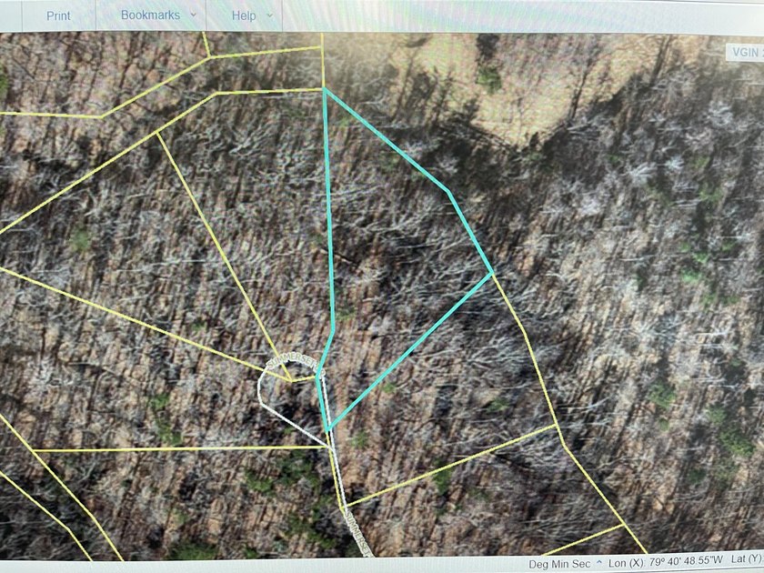 Nice lake access lot in Beechwood West community. End of street - photo 2