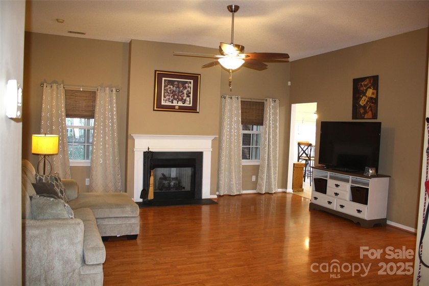 SELLER IS OFFERING $5000 towards closing costs! Welcome to this - photo 2