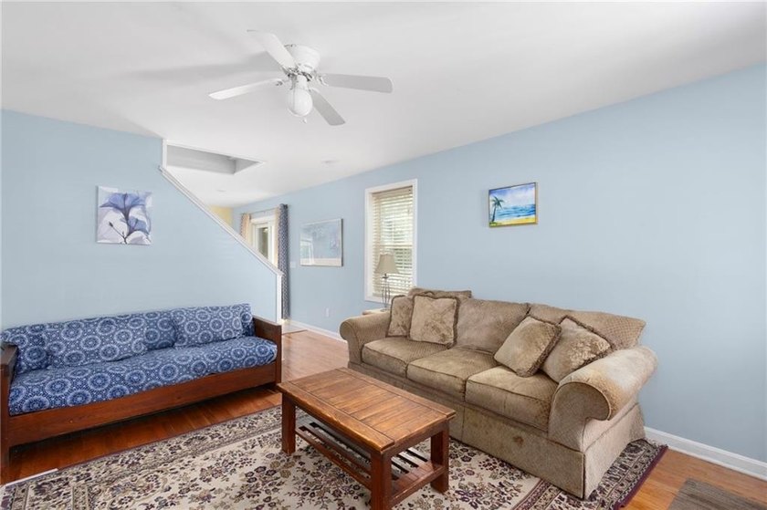 Nestled on a quiet dead-end street in Kingston, this spacious - photo 5
