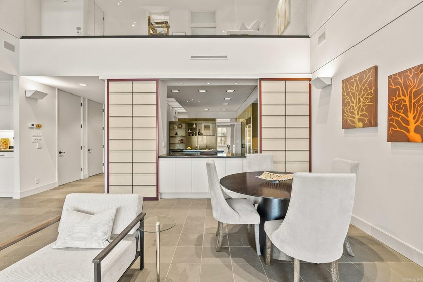 Amazing Riverbend condo custom designed by the renowned Noland - photo 14