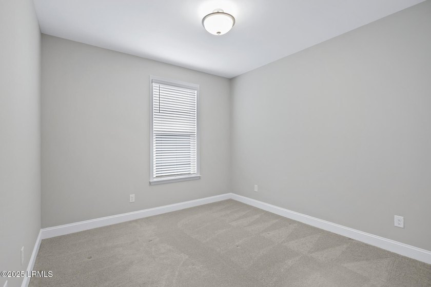 Discover this like-new, upgraded Hallmark home in Sun City - photo 29