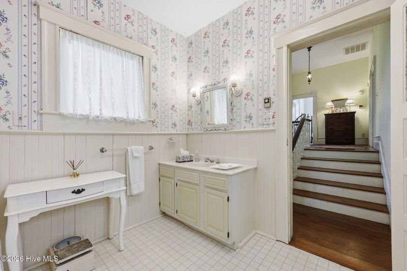 Step into a piece of Beaufort's history with the c. 1856 - photo 32